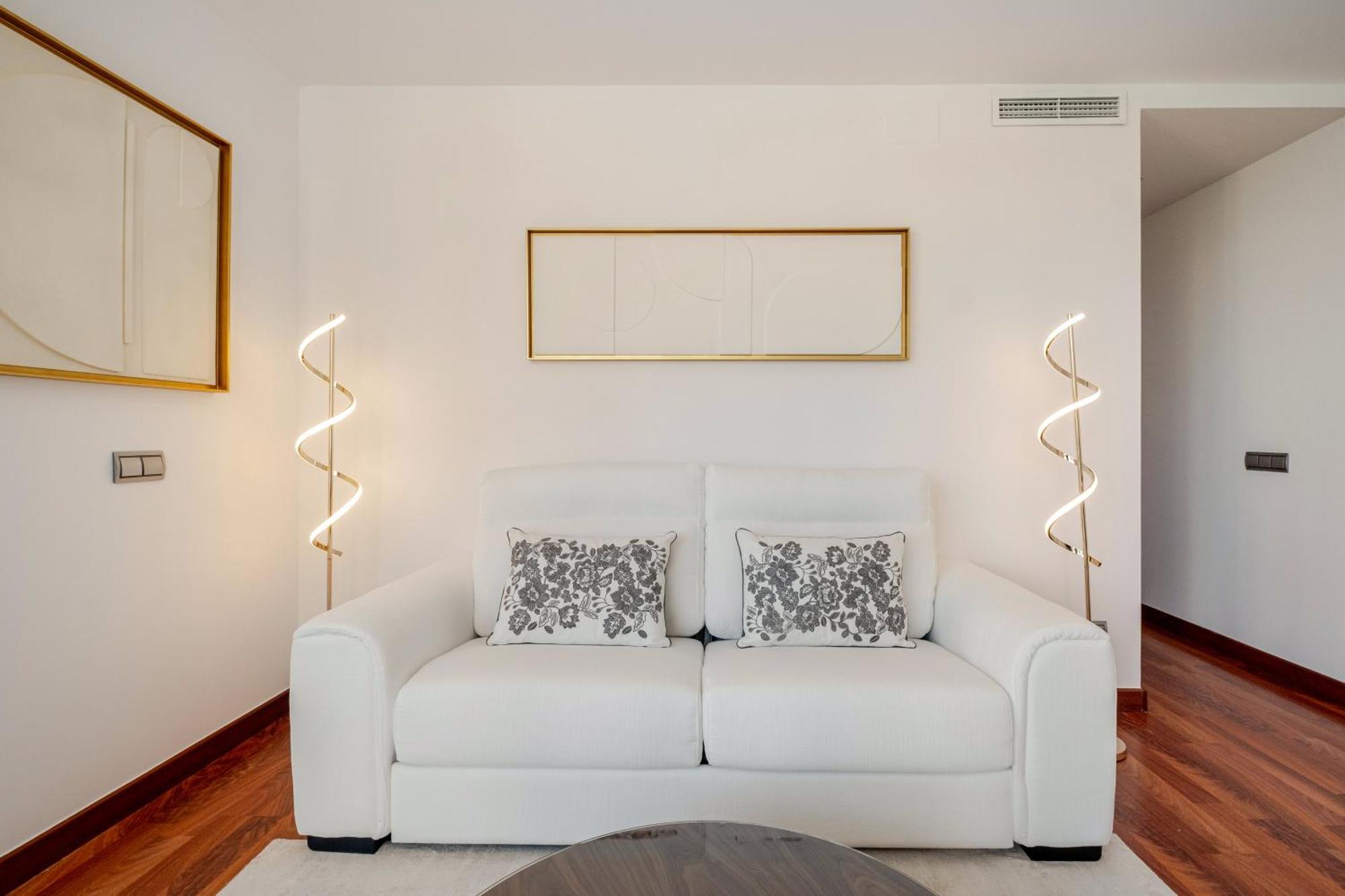 Luxury In Barrio Palacio * Madri