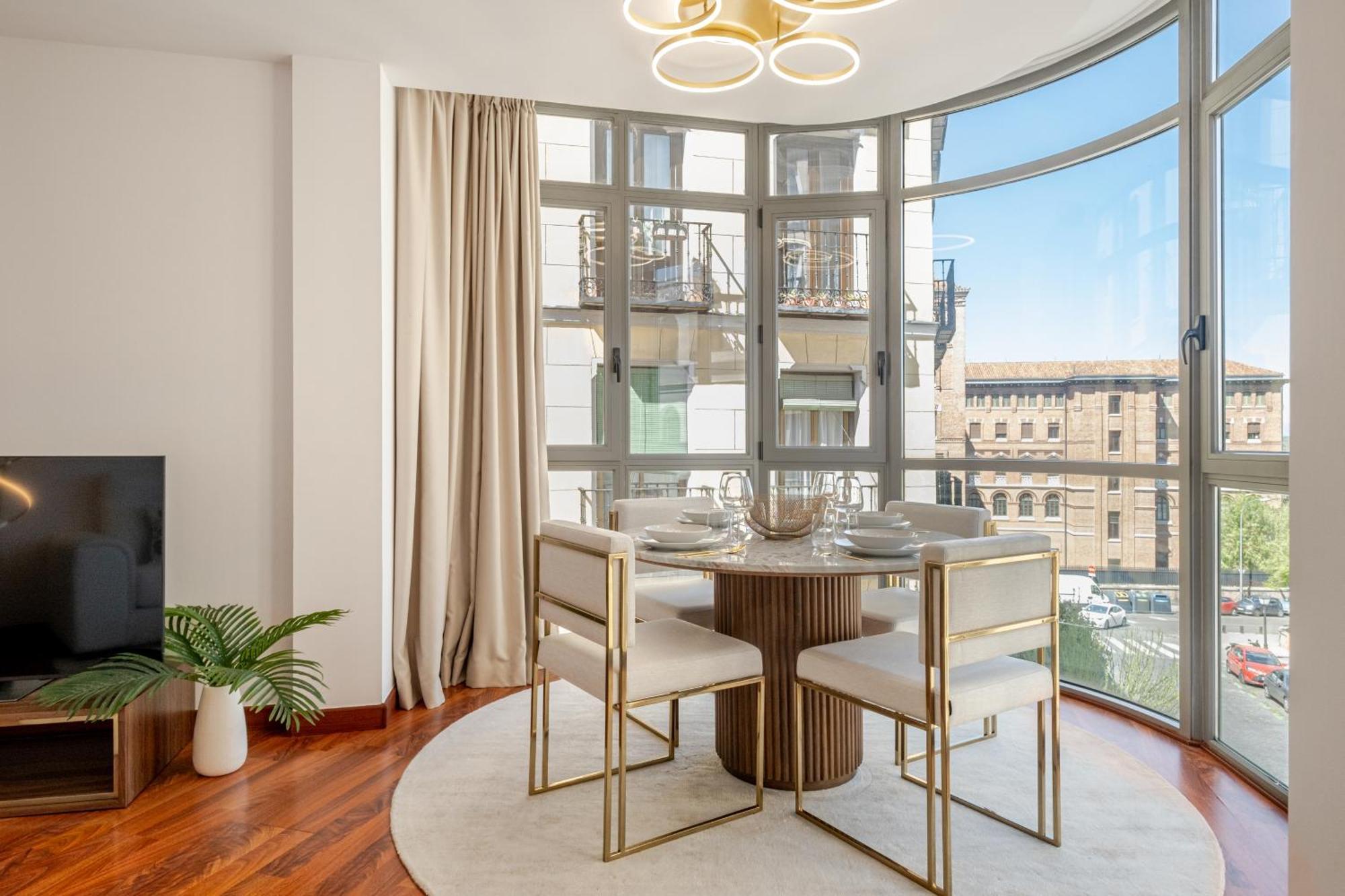 Apartamento Luxury In Barrio Palacio *