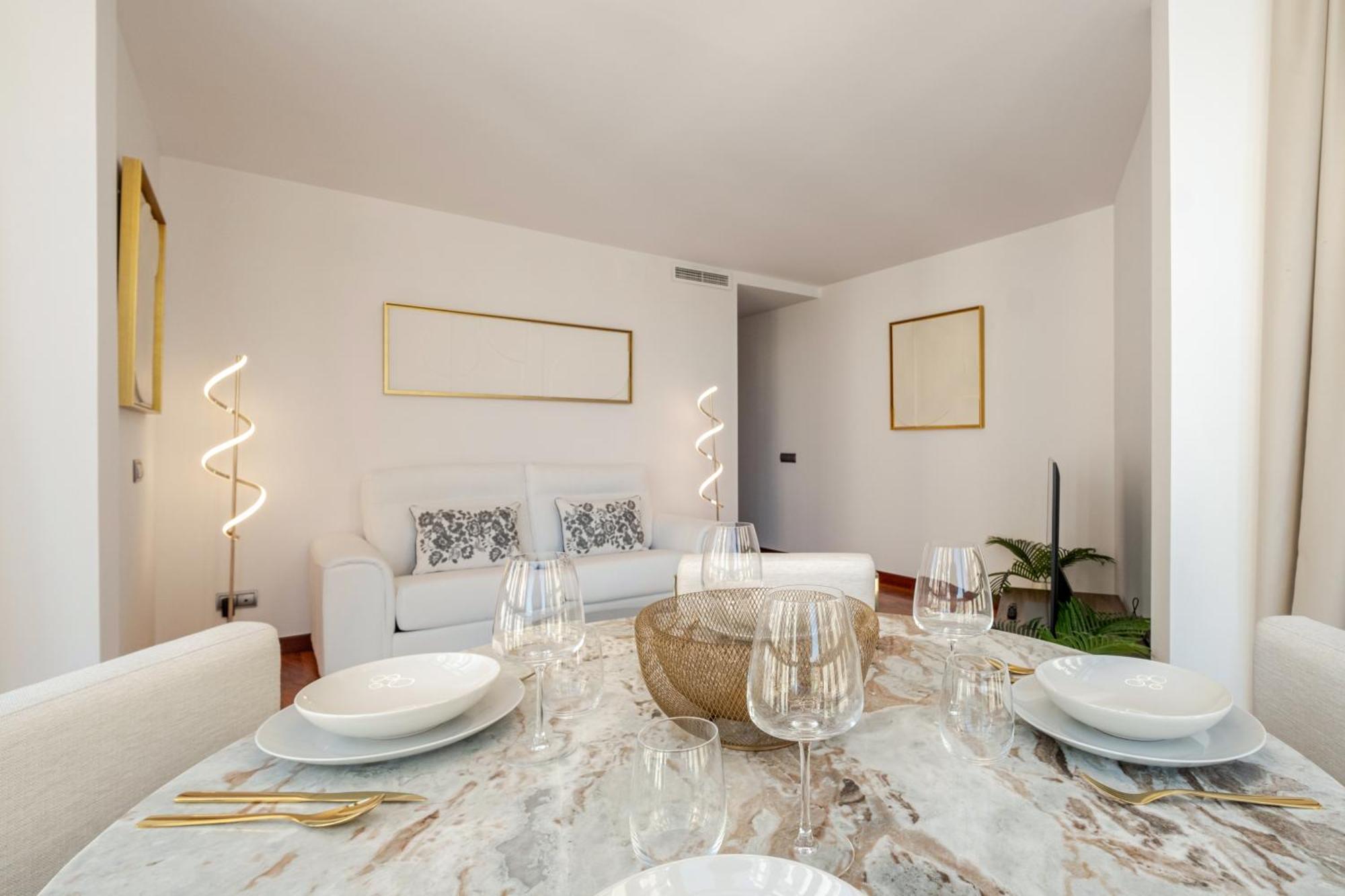 Luxury In Barrio Palacio *